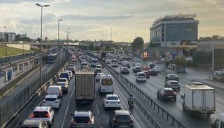 İstanbul&rsquo;da trafik yoğunluğu okulların ikinci g&uuml;n&uuml;nde arttı