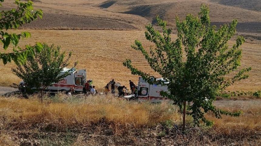Elazığ&rsquo;da trafik kazası: 2 &ouml;l&uuml;, 4 yaralı