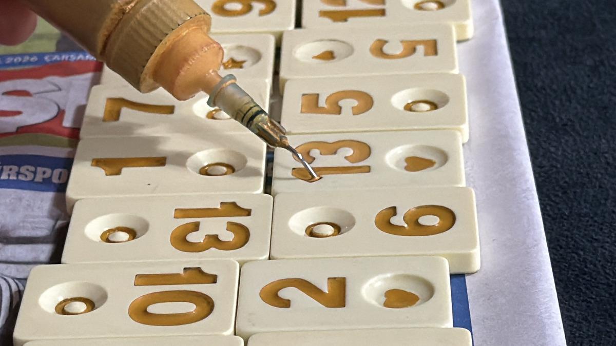 700 kahvehanenin bulunduğu kentte onu tanımayan yok! Ekmeğini  taştan  &ccedil;ıkarıyor 5
