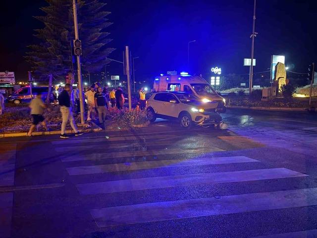 Gazipaşa&rsquo;da alkoll&uuml; s&uuml;r&uuml;c&uuml; kaza yaptı: 2 yaralı 2