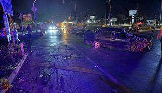 Gazipaşa&rsquo;da alkoll&uuml; s&uuml;r&uuml;c&uuml; kaza yaptı: 2 yaralı