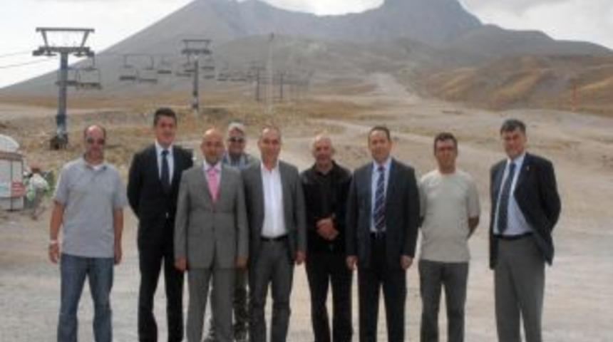 Kayak Federasyonu Başkanı Ayık: Erciyes yeni bir &ccedil;ehreye b&uuml;r&uuml;nm&uuml;ş