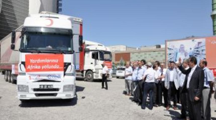 Somali i&ccedil;in toplanan 5 TIR dolusu yardım yola &ccedil;ıktı