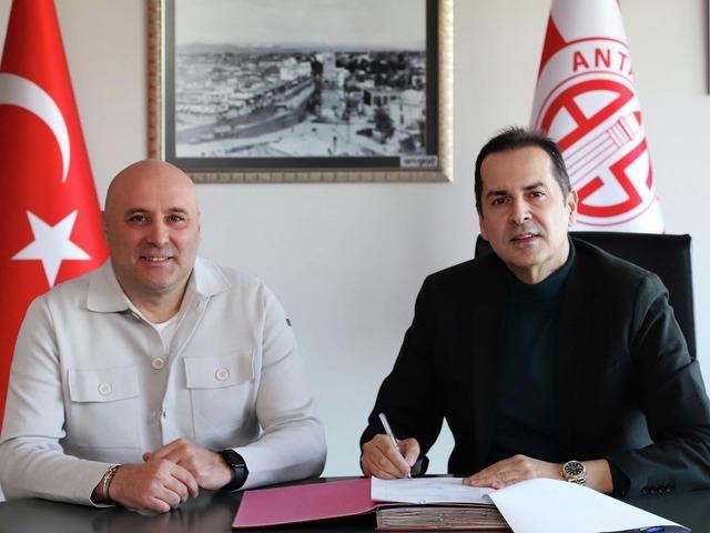 Antalyaspor&rsquo;un yeni hocası belli oldu!