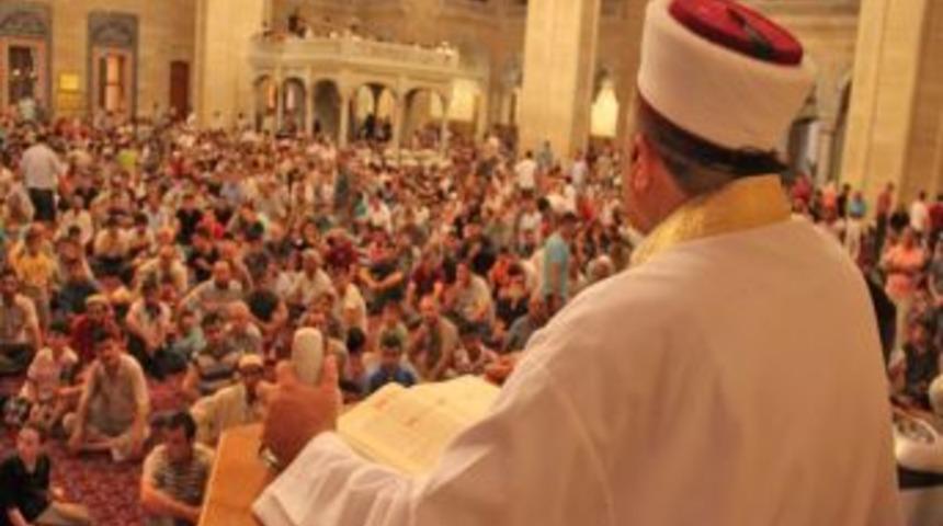 Kadir Gecesinde camiler doldu taştı