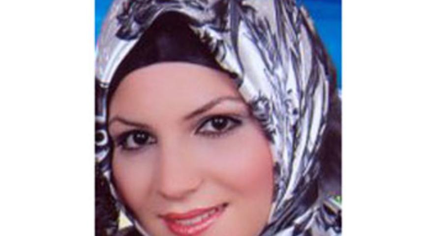 Kıskan&ccedil; eş karısını 10 yerinden bı&ccedil;akladı