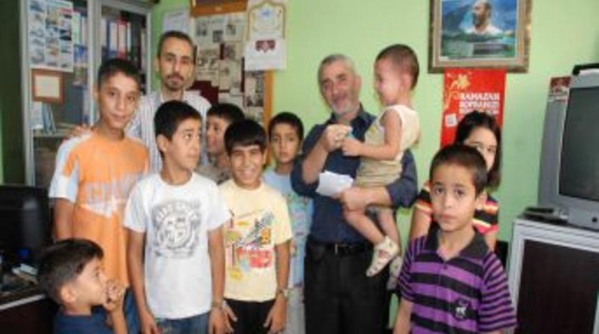 İHH bayram öncesi yetim çocukları sevindirdi