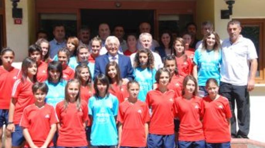 &ldquo;Sadakat ve &ouml;zveri başarıyı getirdi&rdquo;