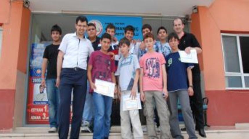 Bur&ccedil; okulları SBS yerleştirmede y&uuml;zde 100 başarı g&ouml;sterdi