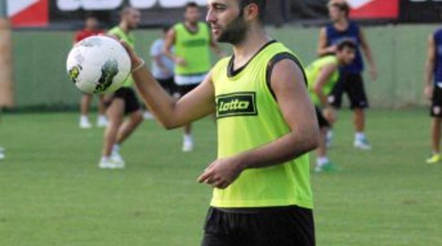 Adanaspor İstanbul'dan 3 puanla d&ouml;nmek istiyor