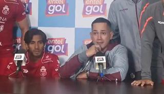 D&uuml;nya futbolunu sarsan itiraf! Ailesi &ouml;l&uuml;mle tehdit edildi, sahaya &ccedil;ıkıp bilerek gol yedi