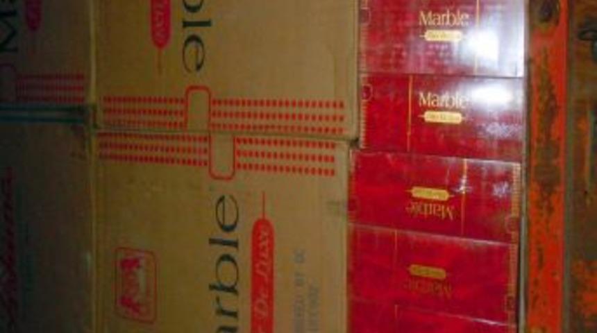 Diyarbakır polisi ka&ccedil;ak&ccedil;ılara g&ouml;z a&ccedil;tırmıyor