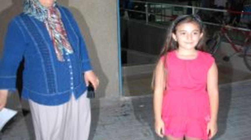 Balonlara atış yapılan silahtan &ccedil;ıkan bilye 8 yaşındaki &ccedil;ocuğu yaraladı