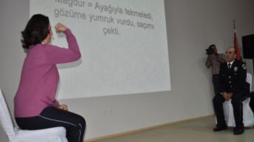 İşaret dili &ouml;ğrenen polisler, engellilerin işini kolaylaştıracak