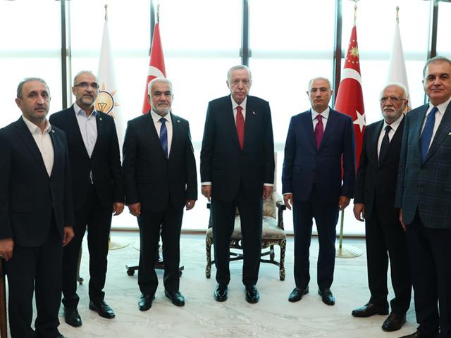 Cumhurbaşkanı Erdoğan, H&Uuml;DA PAR Genel Başkanını kabul etti 