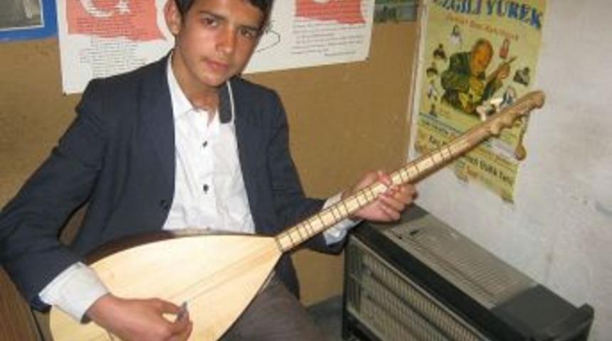 K&uuml;&ccedil;&uuml;k aşık g&uuml;zel sanatlar lisesini kazandı