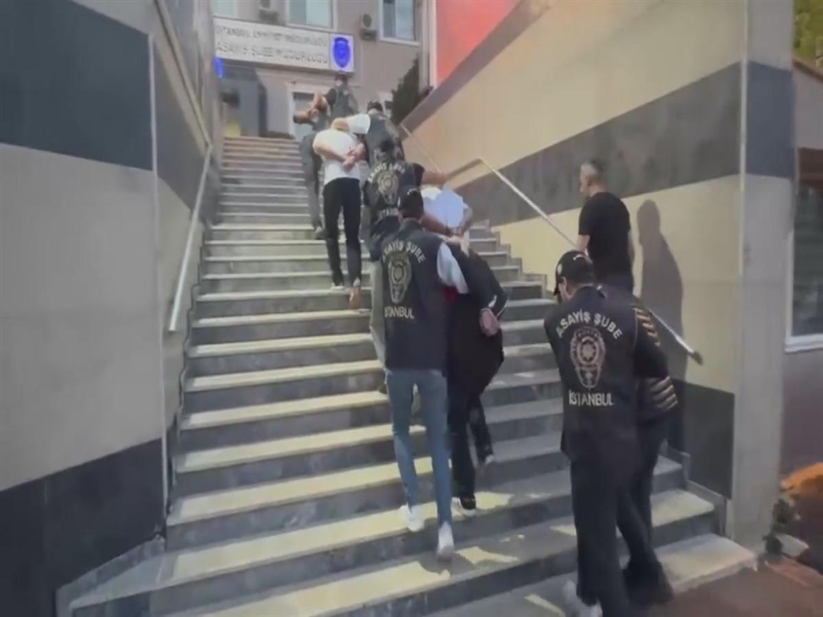 2 kişinin öldüğü silahlı kavgada şüpheliler pencereden atlayıp böyle kaçmış 4