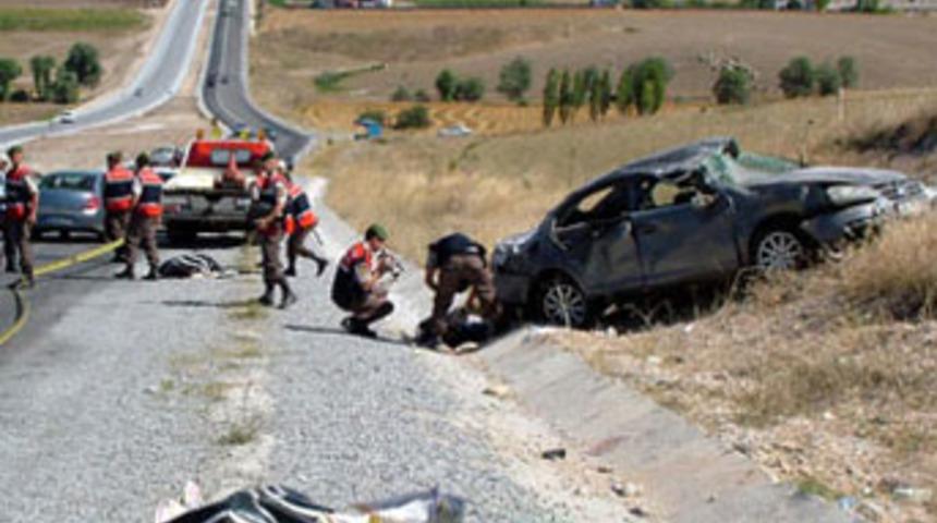 Bayram tatili kana bulandı