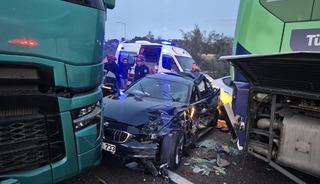 İstanbul-İzmir Otoyolu'nda zincirleme kazada 11 kişi yaralandı