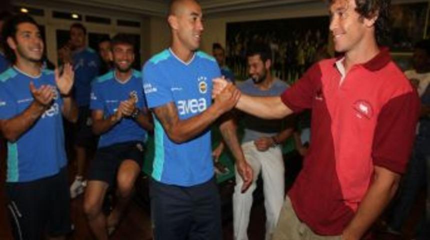 Lugano, takım arkadaşlarıyla vedalaştı