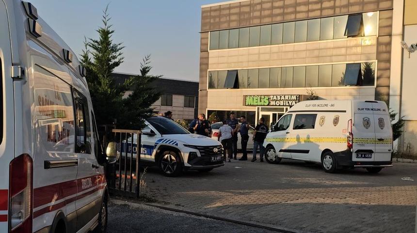 Kayseri&rsquo;de bir şahıs fabrika &ouml;n&uuml;nde intihar etti