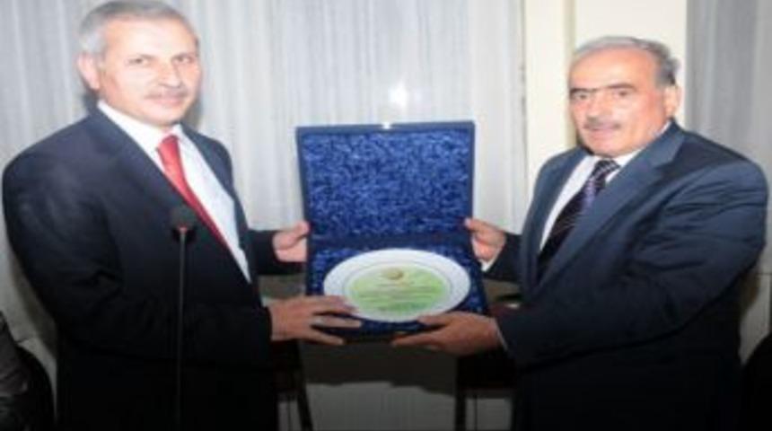 Emekli olan Orman B&ouml;lge M&uuml;d&uuml;r&uuml; Girgin'e vefa