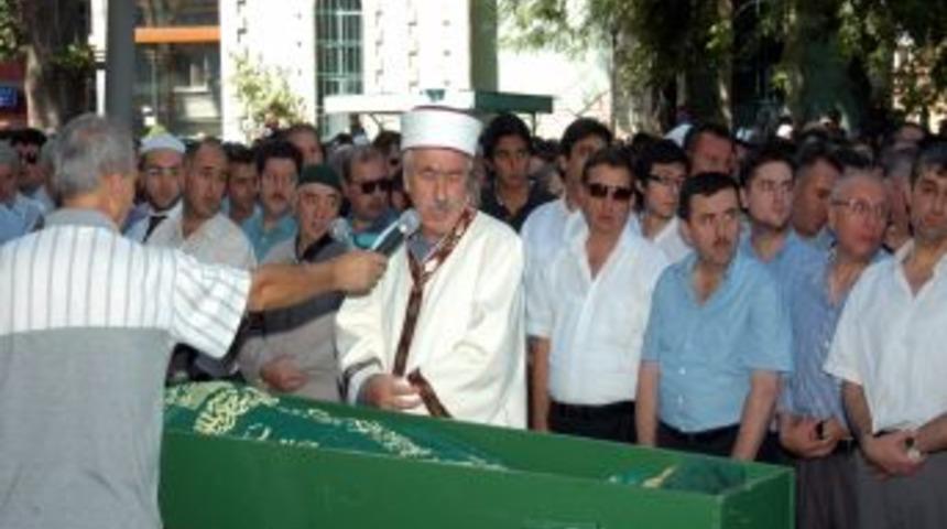 Dumlu Hoca son yolculuğuna uğurlandı