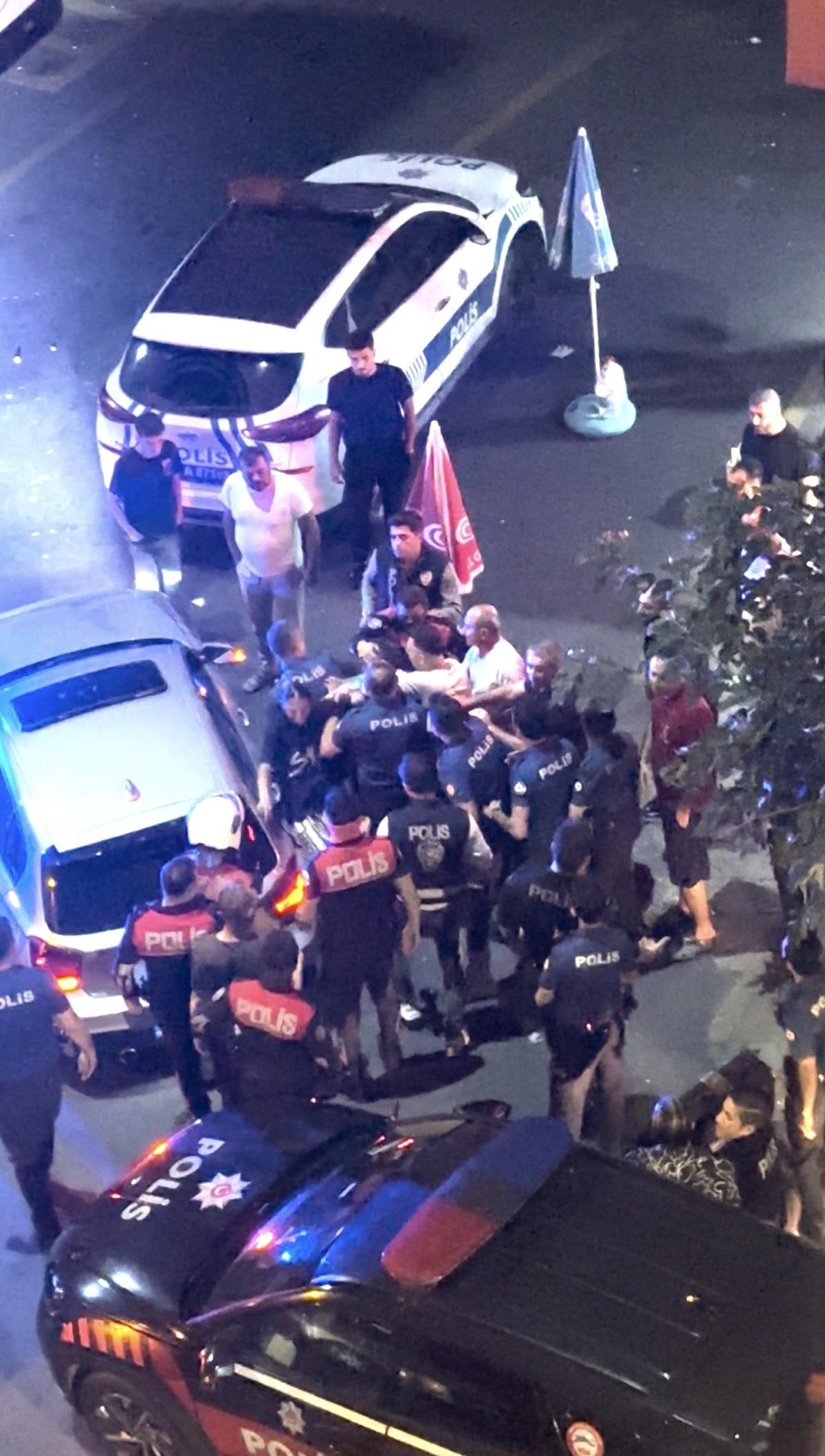 Kağıthane de iğren&ccedil; olay! &Ouml;nce s&ouml;zl&uuml; sonra fiziki taciz: İfadeleri alınıp serbest kaldılar... 1