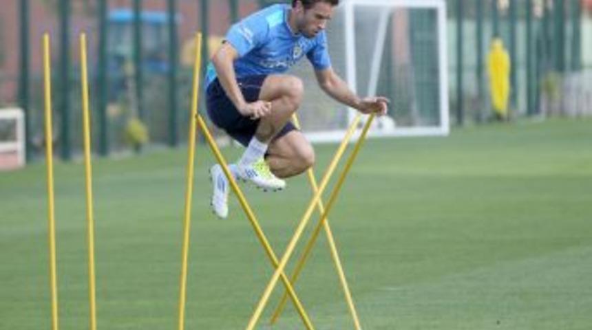 Fenerbah&ccedil;e, İstanbul B&uuml;y&uuml;kşehir Belediyespor ma&ccedil;ı hazırlıklarına başladı