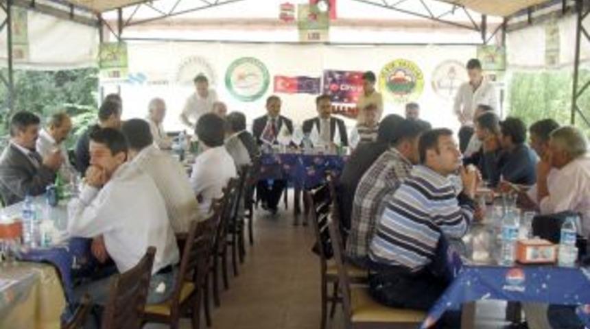 &Uuml;niversite valilik işbirliği ile 85 kız &ccedil;ocuğu okula kazandırıldı