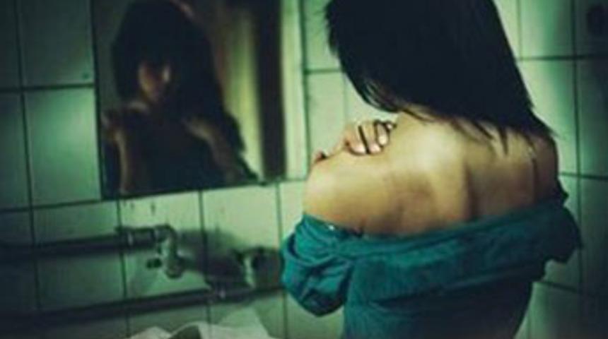 Yurttan kaçan kıza eroin tuzağı