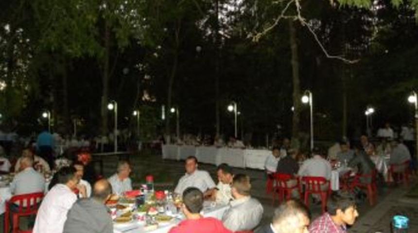 Develi Seyrani Eğitim ve K&uuml;lt&uuml;r Vakfı'ndan birlik iftarı