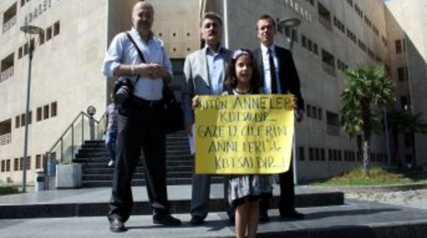 Gazetecilerden Işık Koşaner hakkında su&ccedil; duyurusu