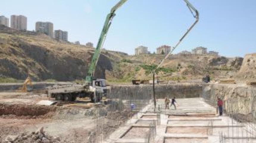 &Ccedil;iğli'nin modern şantiyesinin temeli atıldı