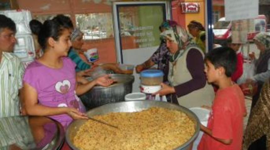 Cennet Dede bu sene de ihtiya&ccedil; sahiplerini unutmadı