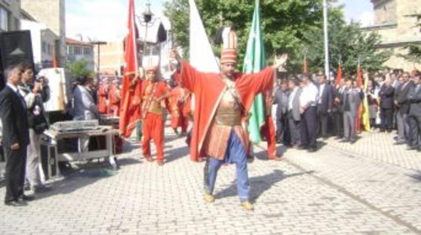 Bolvadin'in kurtuluşu b&uuml;y&uuml;k coşku ile kutlandı