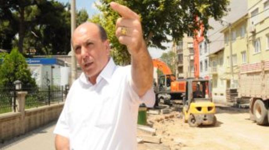 Balıkesir'de yağmur suyu drenaj çalışmaları devam ediyor