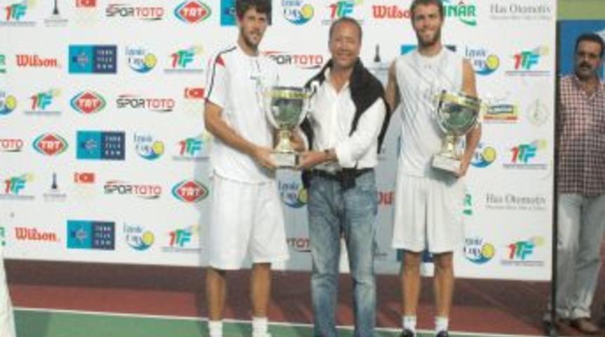 İzmir Cup'ın &ccedil;iftler finalini Rettenmaier ve Stadler kazandı