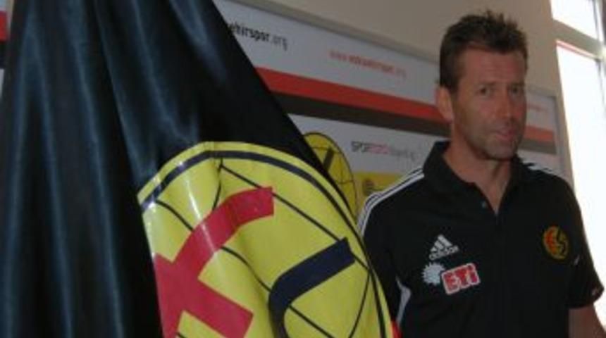 Eskişehirspor Teknik Direkt&ouml;r&uuml; Skibbe: Galatasaray ma&ccedil;ına hazırız