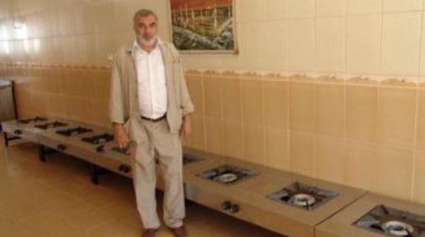 Doğubayazıt’ta 300 kişilik iftar çadırı kuruldu