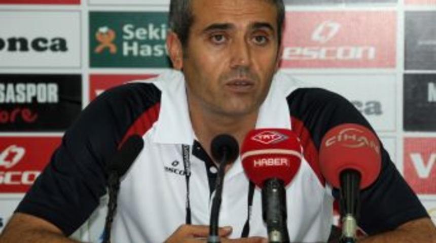 &Ouml;zdeş: Ma&ccedil;ları eksik tamamlamaktan yorulduk