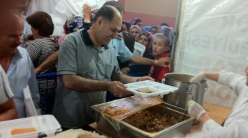 AK Parti'li Kavaklıoğlu ve Selvi, Bor&rsquo;da ziyaretlerde bulundu