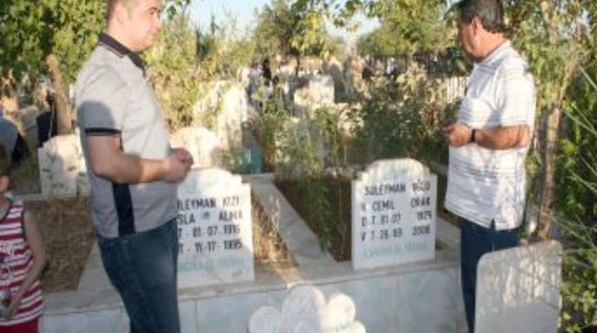 Bayram arifesinde Midyatlılar mezarlıklara akın etti