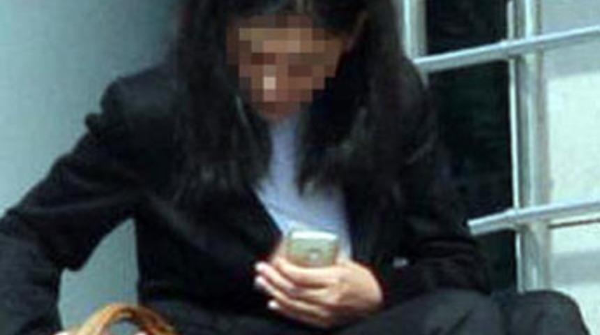 Bebeğini tokatlayıp fırlatarak &ouml;ld&uuml;rd&uuml;