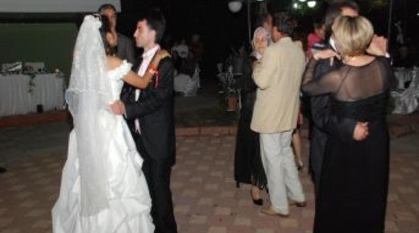 Ereğli&rsquo;ye Tayland'dan gelin geldi