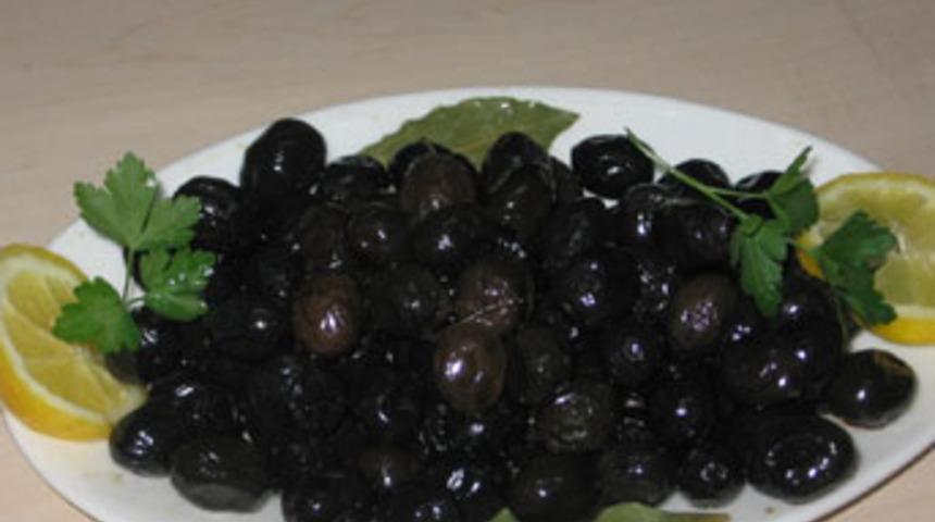 Vahşeti zeytin &ccedil;ekirdeği &ccedil;&ouml;zd&uuml;, katil torun!