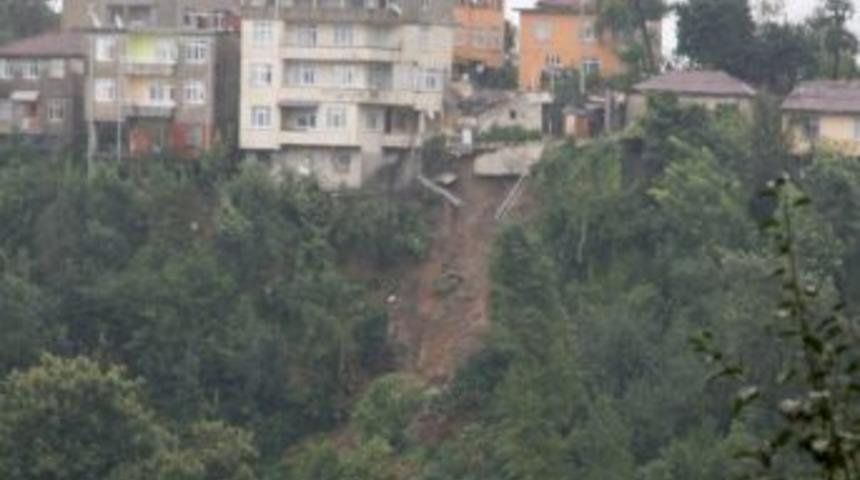Rize&rsquo;de yağışlar sonrası mahsur kalan 22 kişi kurtarıldı