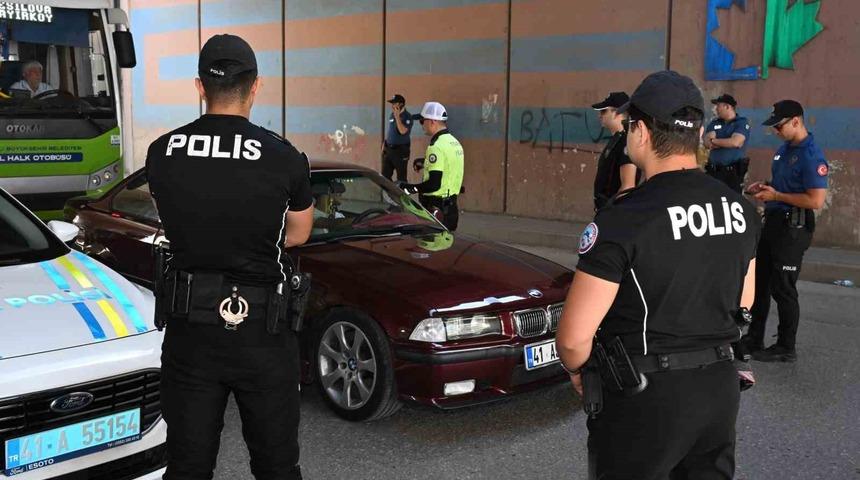 Kocaeli&rsquo;de aranan 50 şahıs yakalandı