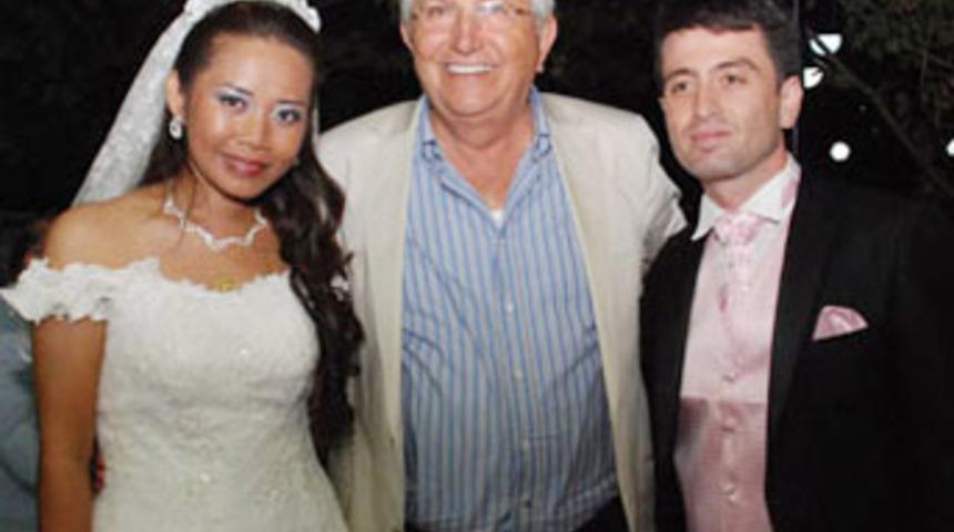 Facebook aşkı sınırları aştı