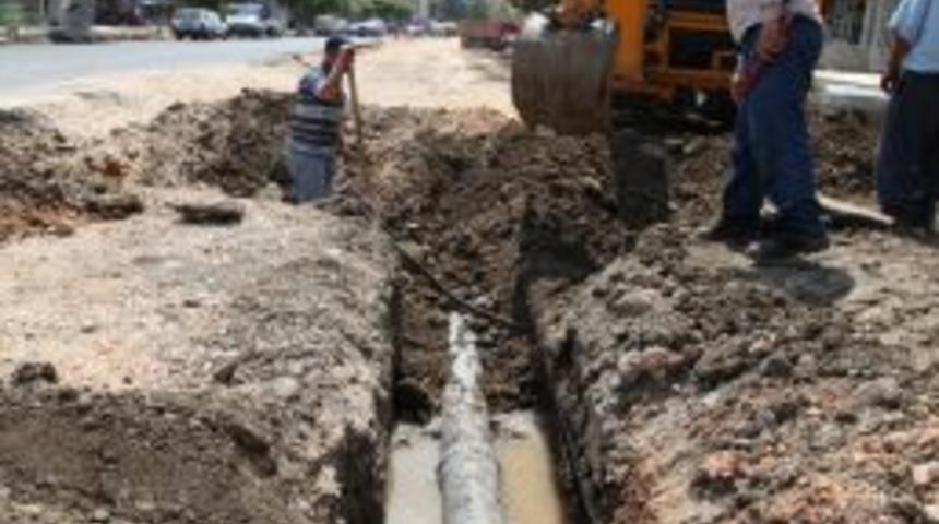 35 yıllık i&ccedil;me suyu boruları değiştiriliyor